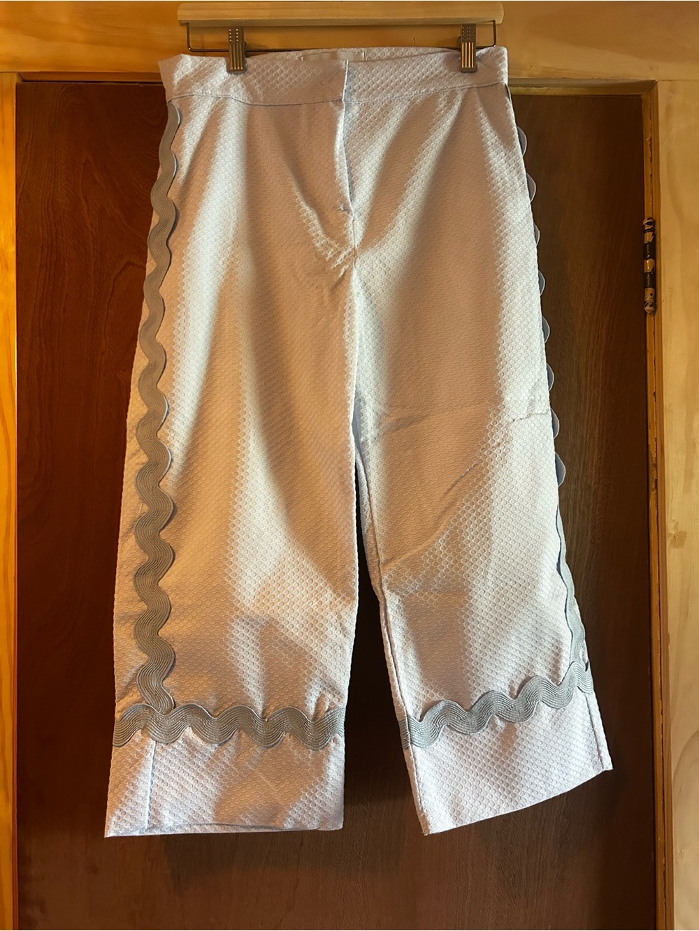 White Textured Cropped Pants with Gray Ric Rac Trim
